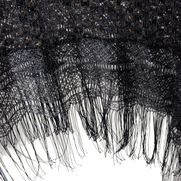 Black yellow knitted ponchos long string - Picture 4 of 7